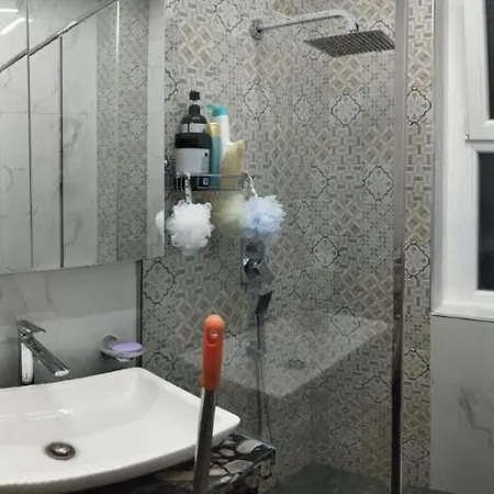 Julia's Apartament פוגרדץ